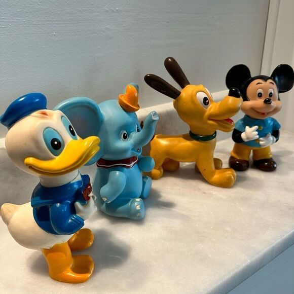 Lot Of 4 Vtg Walt Disney Mickey Donald Pluto & Dumbo Vinyl Squeaky Toys Small - Picture 2 of 10